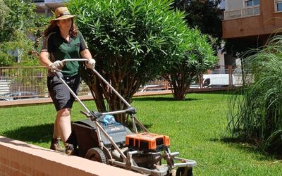 Nuestras compañeras jardineras: dedicación y profesionalidad en cada detalle